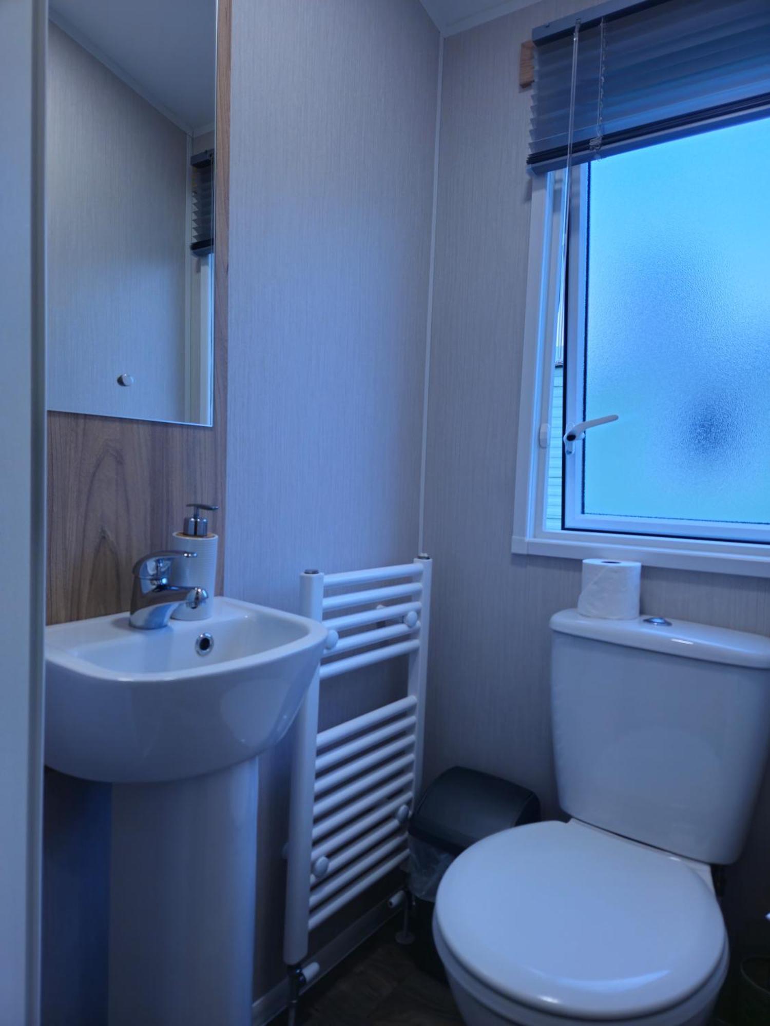 Ultimate Serene Getaway East Mersea Buitenkant foto